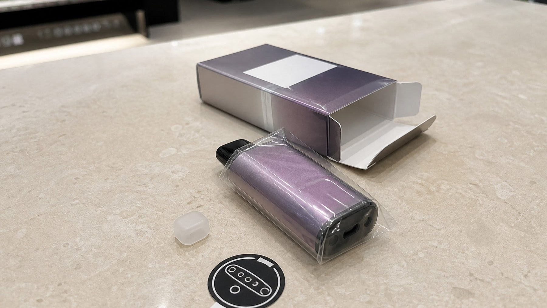 How to use a disposable vape first time unboxing and inhale technique UAE adult product photo